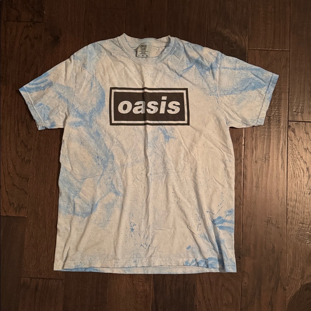 Oasis Tee